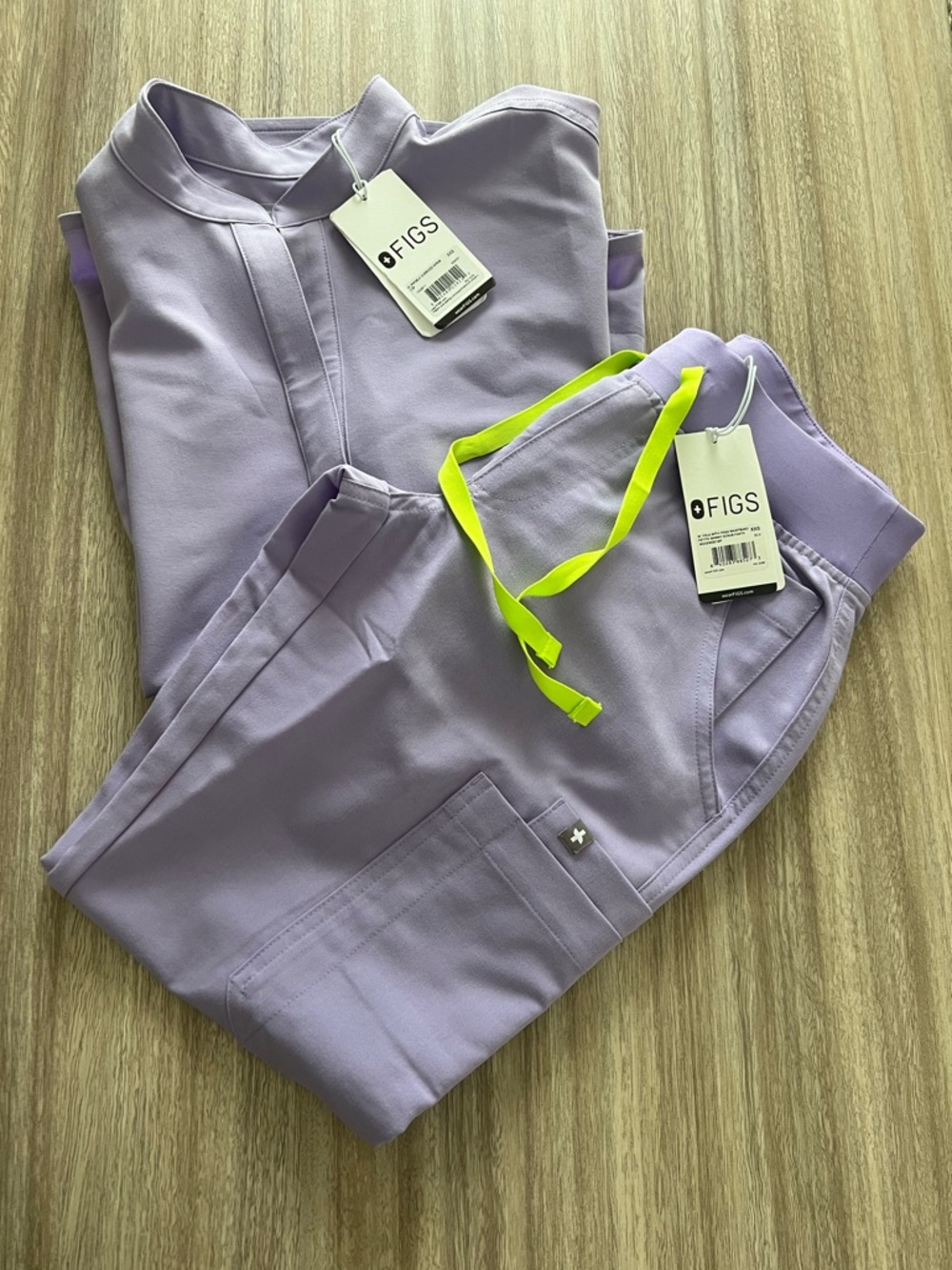 Figs Lavender Dew Petite Scrub Set. NWT.